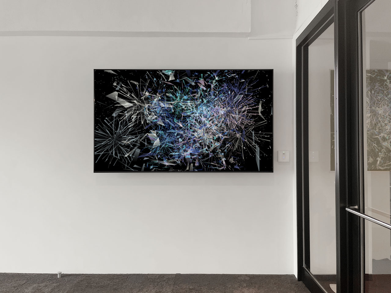 ショールームで、デジタルアート作品の上映スタート！｜コトブキシーティング株式会社