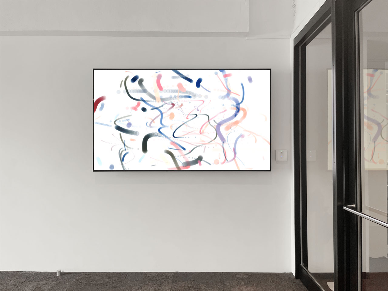 ショールームで、デジタルアート作品の上映スタート！｜コトブキシーティング株式会社