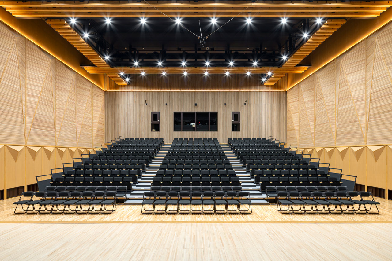 Multi-purpose Hall, Karumai Cultural Exchange Center, Ukamekan|KOTOBUKI ...