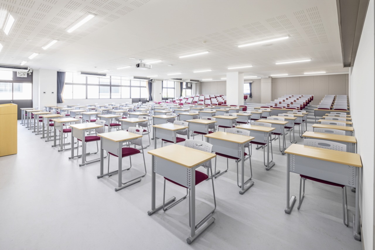 女子　教室 賢明女子学院中学校・高等学校 632教室｜コトブキシーティング株式会社
