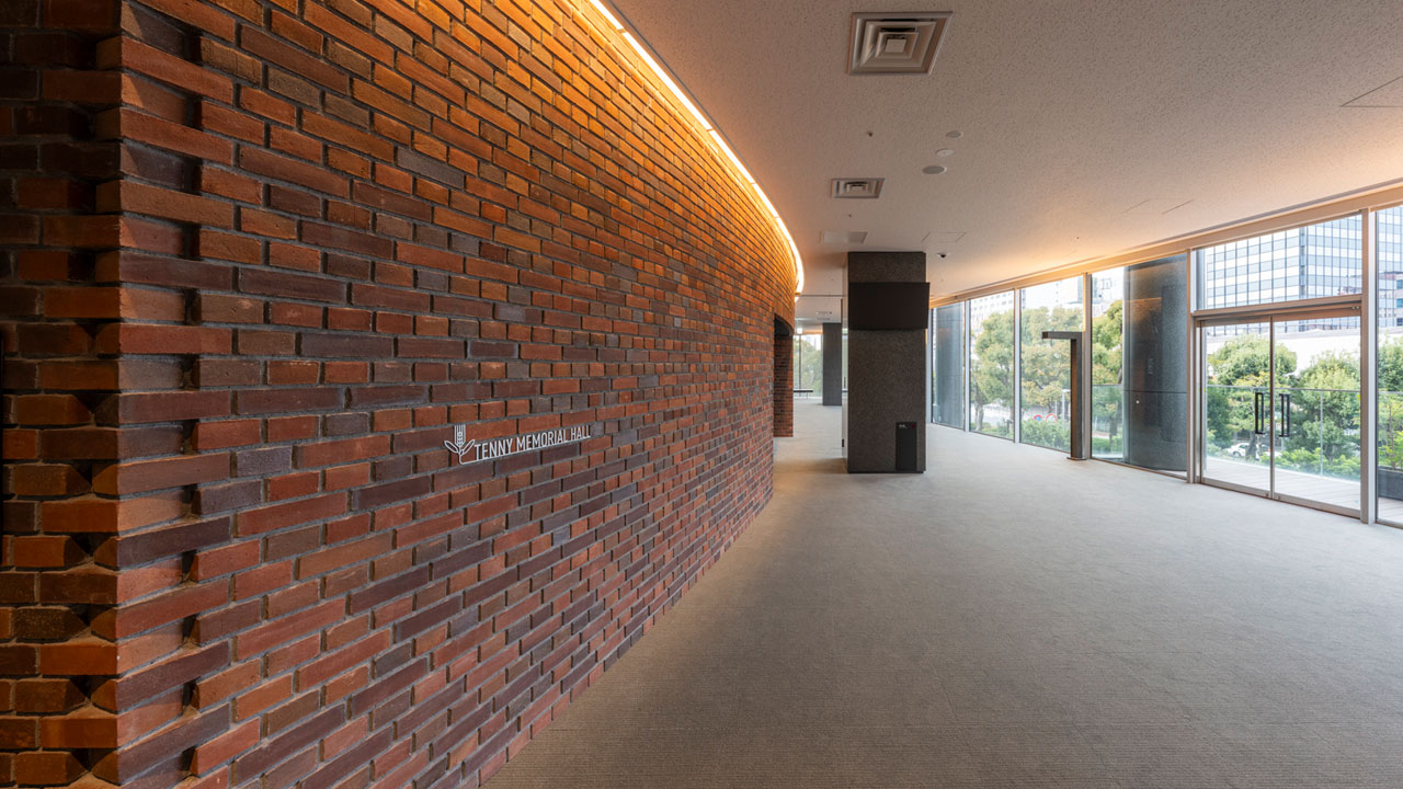 関東学院大学 横浜・関内キャンパス テンネー記念ホール|コトブキシーティング株式会社