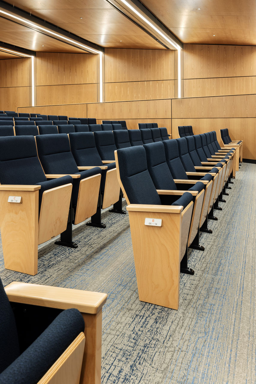 Theater, Oceanside Library｜KOTOBUKI SEATING