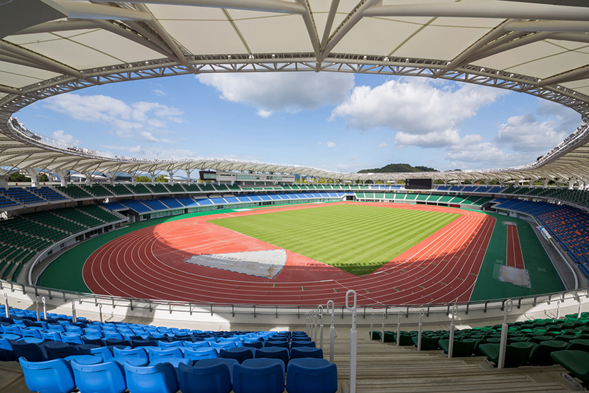 長崎県立総合運動公園 陸上競技場 コトブキシーティング株式会社