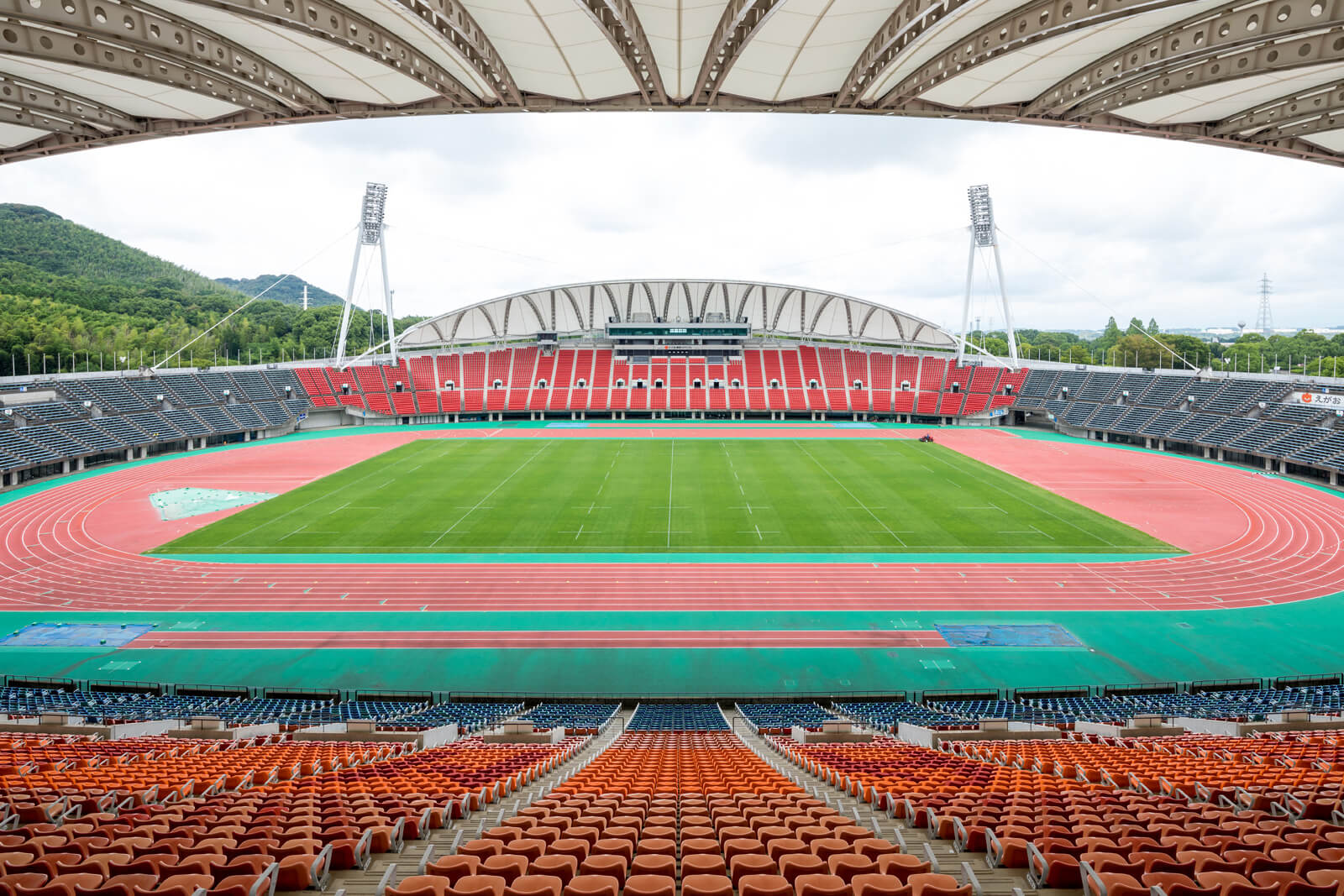 えがお健康スタジアム 熊本県民総合運動公園陸上競技場 リニューアル コトブキシーティング株式会社