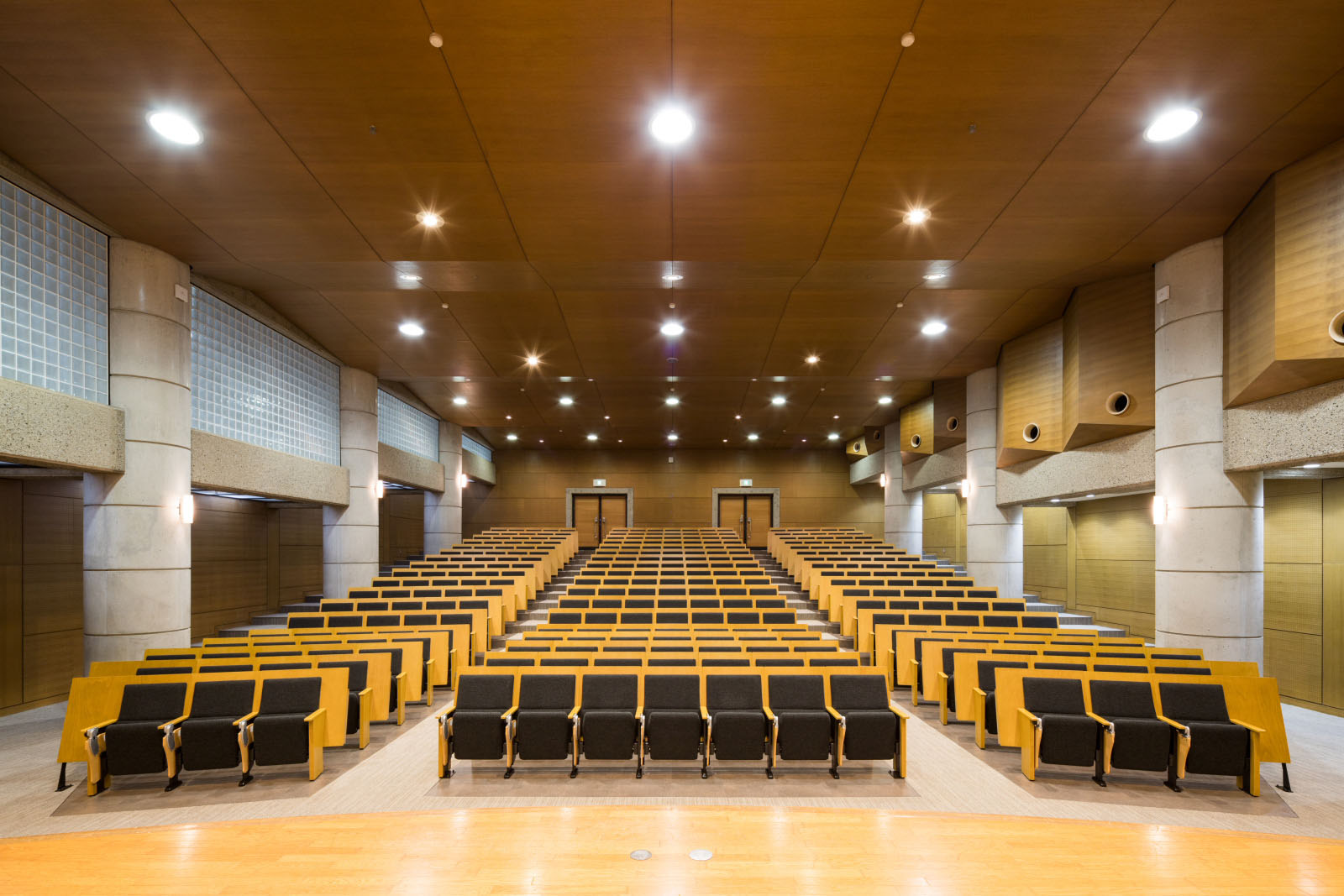 Auditorium Seating Chairs with Table "Elegante"