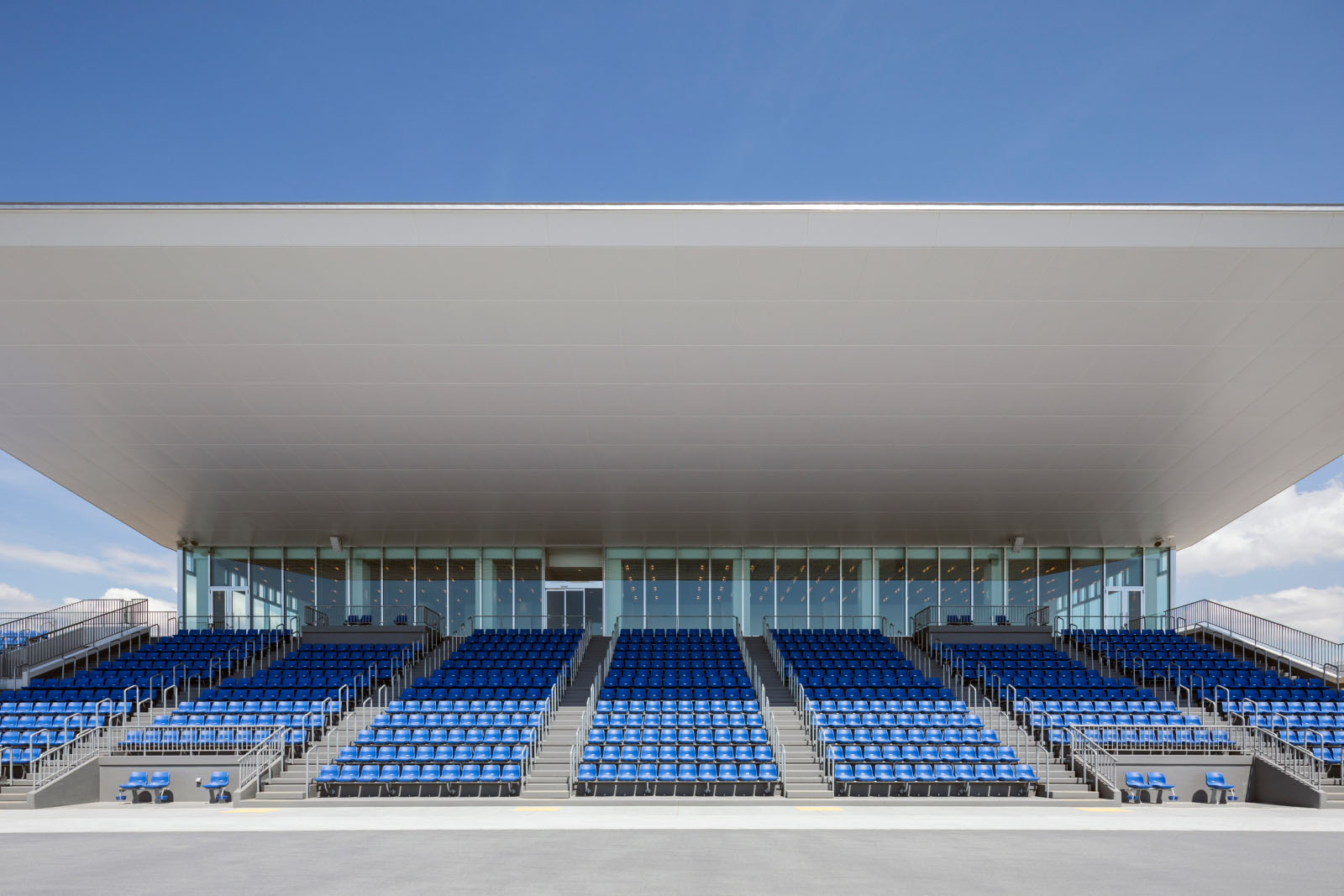 Stadium Seating Chairs : BLM-1500 series (All weather type)