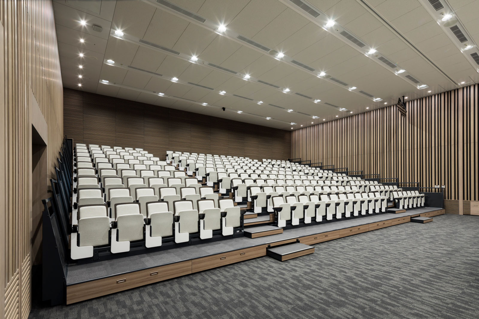 東京医科大学病院 臨床講堂