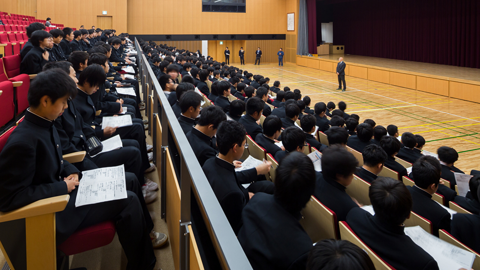 本郷中学校・高等学校 2号館