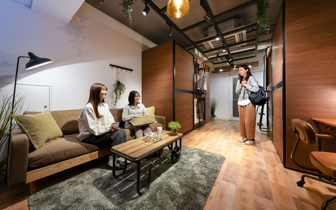 推し旅もお泊まりオフ会もできる！ 推し活を満喫する部屋づくりを叶えるカプセルベッドの秘密