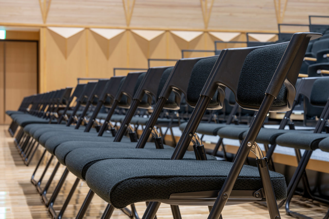 かるまい文化交流センター 宇漢米館 多目的ホール