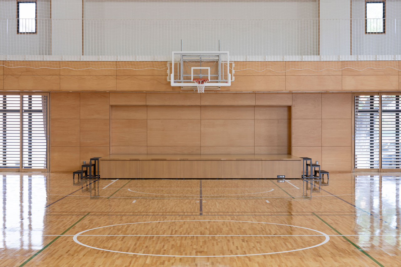 弘前市立石川小・中学校等複合施設 アリーナ2