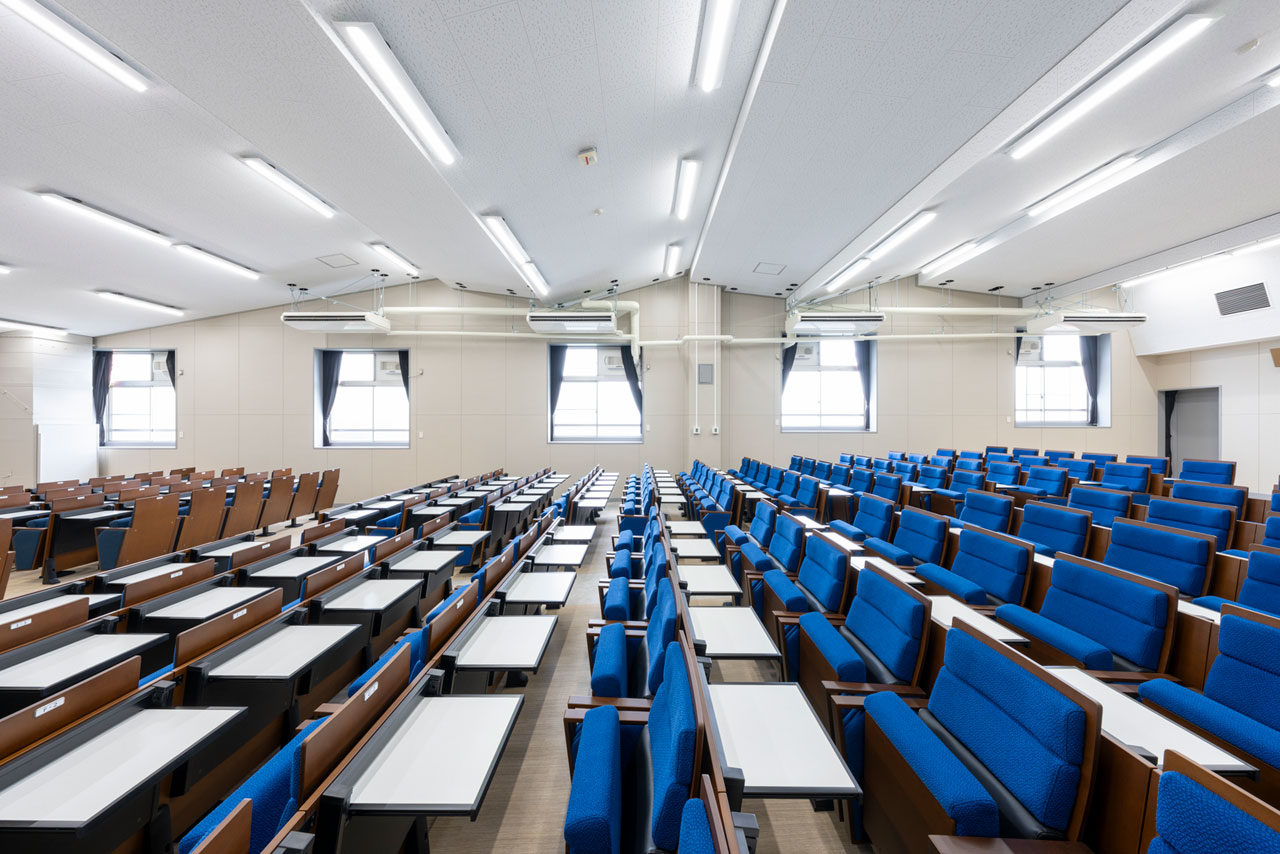 神奈川県立相模原城山高等学校 視聴覚教室