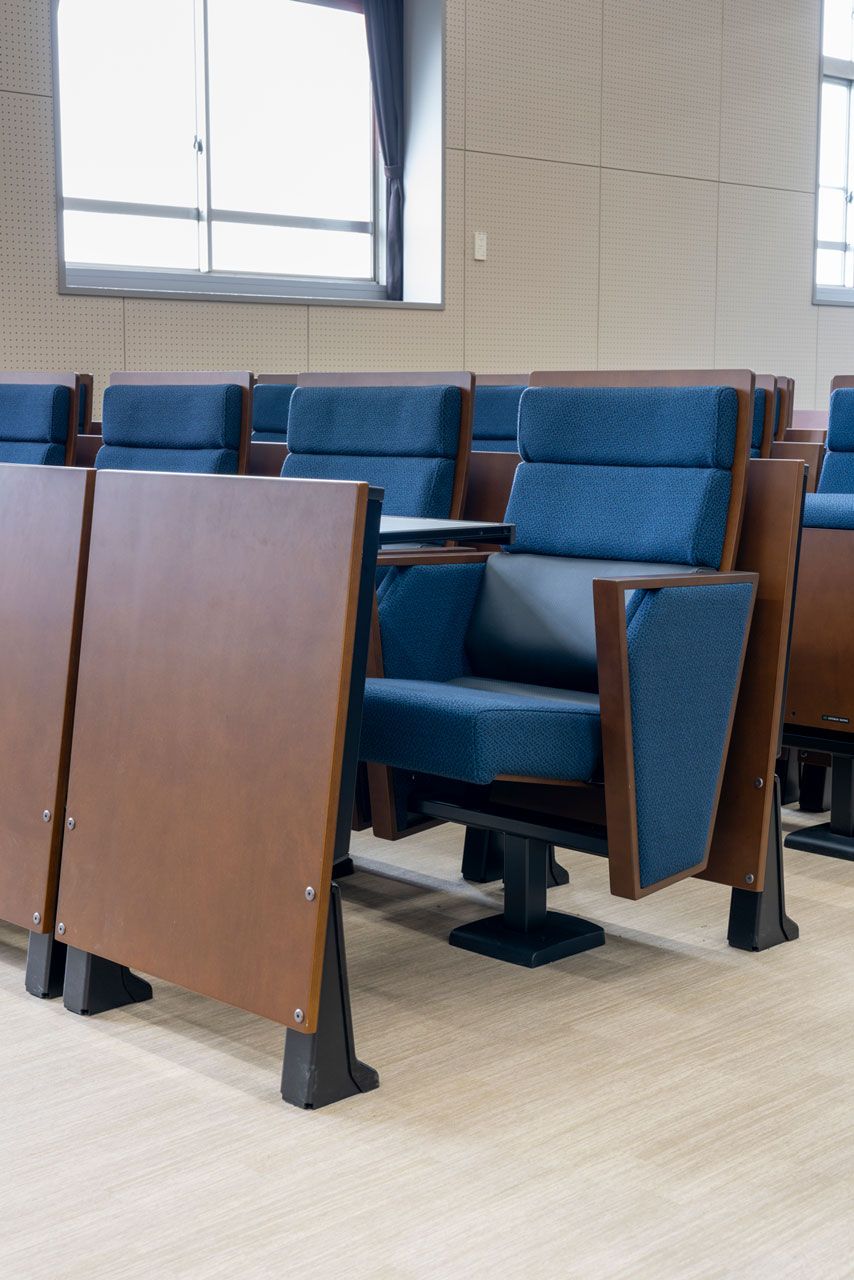 神奈川県立相模原城山高等学校 視聴覚教室