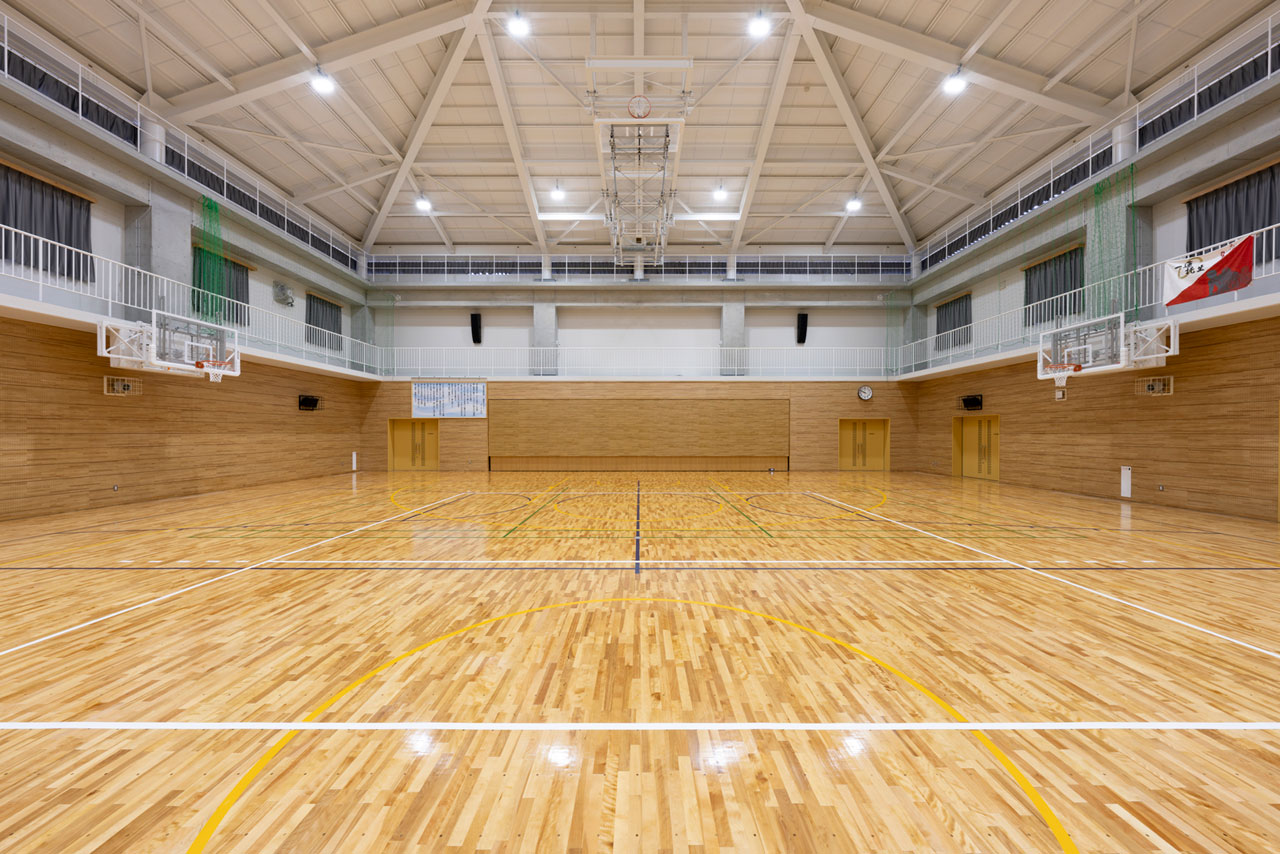 福山市立想青学園 体育館