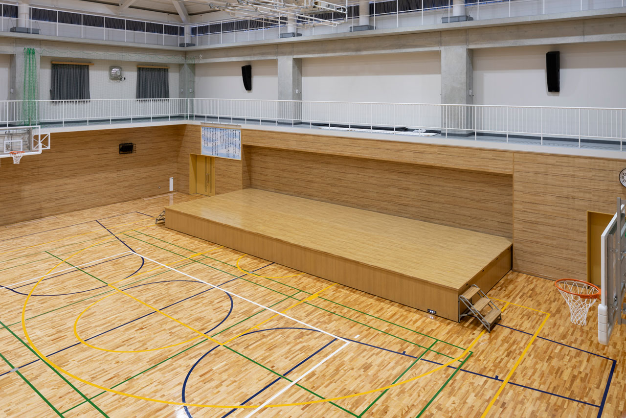 福山市立想青学園 体育館
